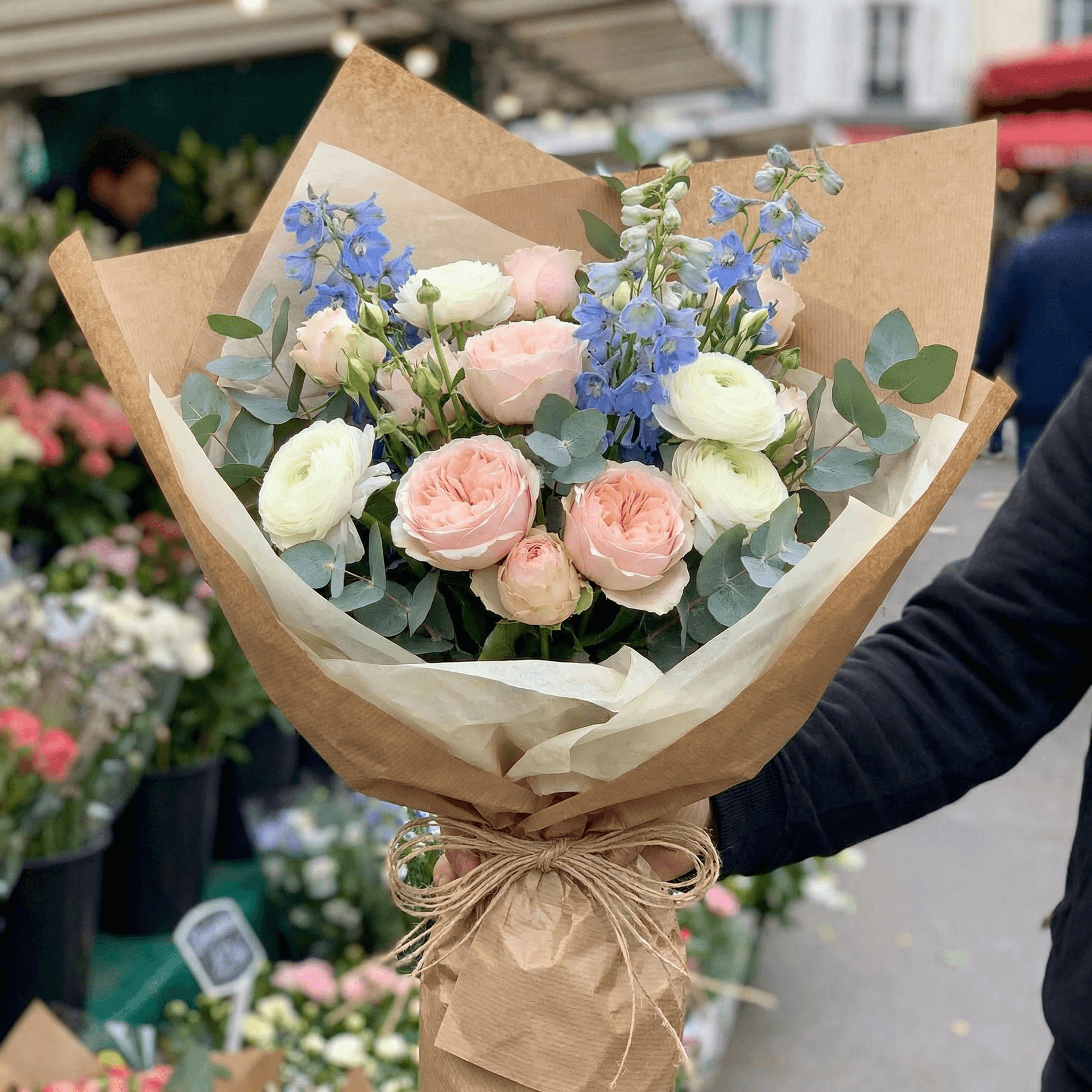 Gift a unique birthday bouquet! Fresh flowers for an unforgettable moment...